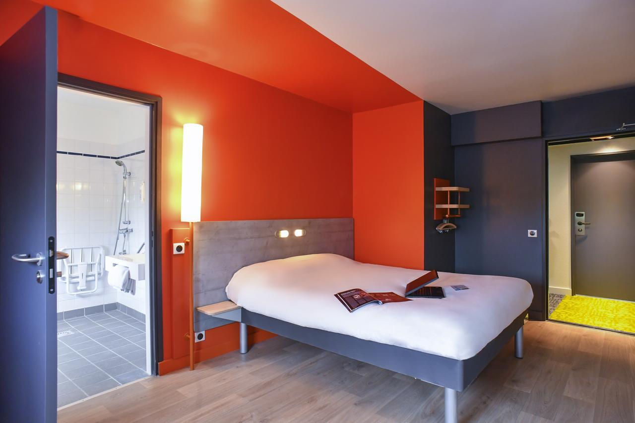 Ibis Budget Coutances Bagian luar foto