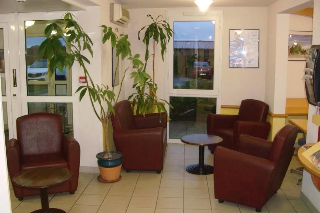 Ibis Budget Coutances Bagian luar foto