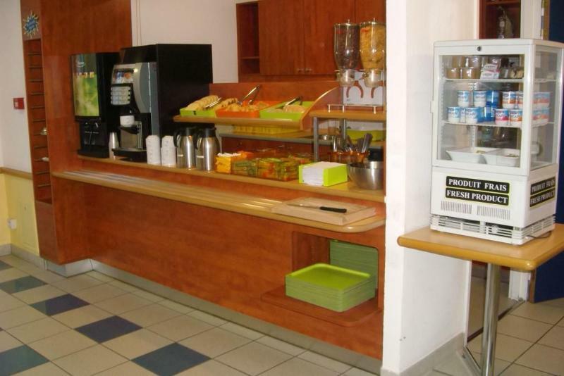 Ibis Budget Coutances Bagian luar foto